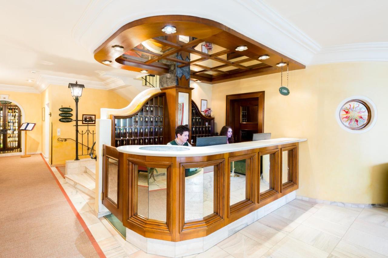 Hotel Schrofenstein 4*