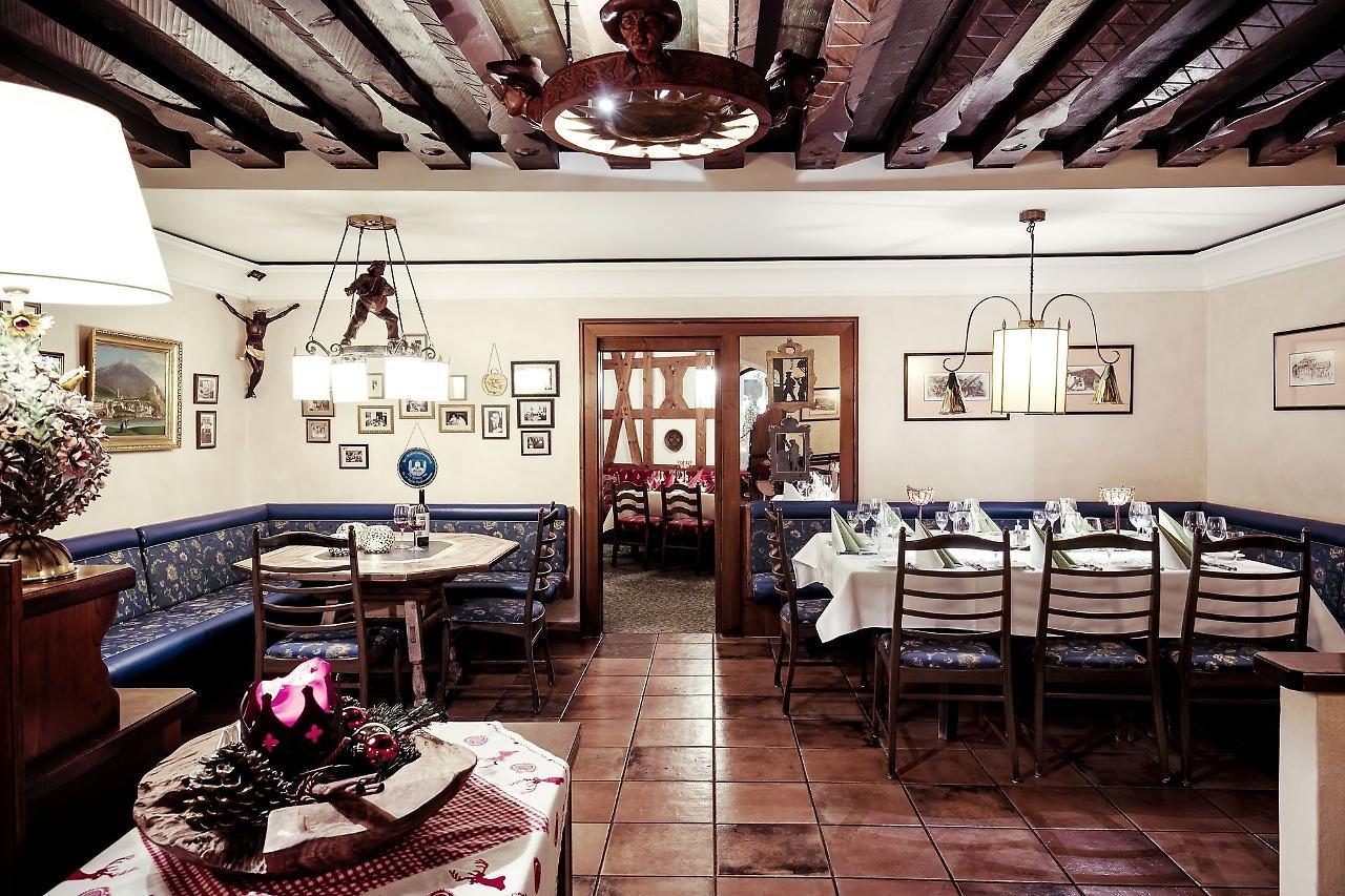 Hotel Schrofenstein 4*