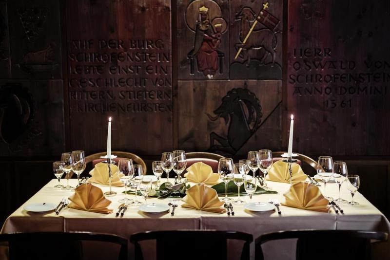 Hotel Schrofenstein 4*